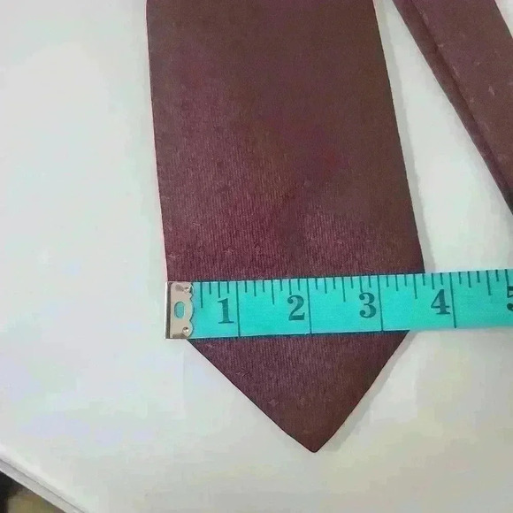 BALTHAZAR PARIS 100% silk  merlot tie. - Picture 6 of 6